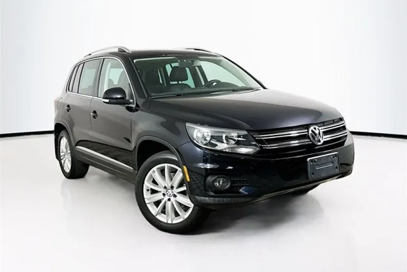 2012 Volkswagen Tiguan SE photo 1