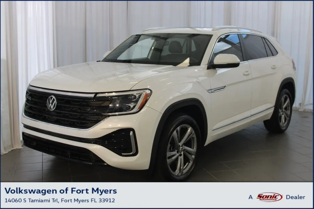 2024 Volkswagen Atlas Cross Sport SEL R-Line photo 1