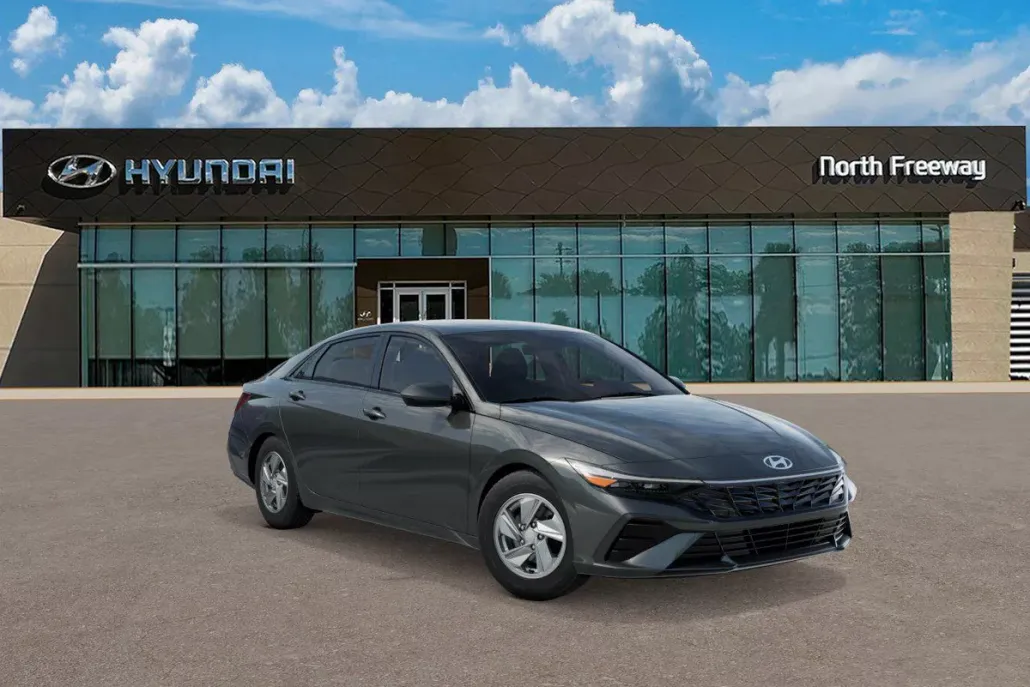 2025 Hyundai Elantra SE photo 1
