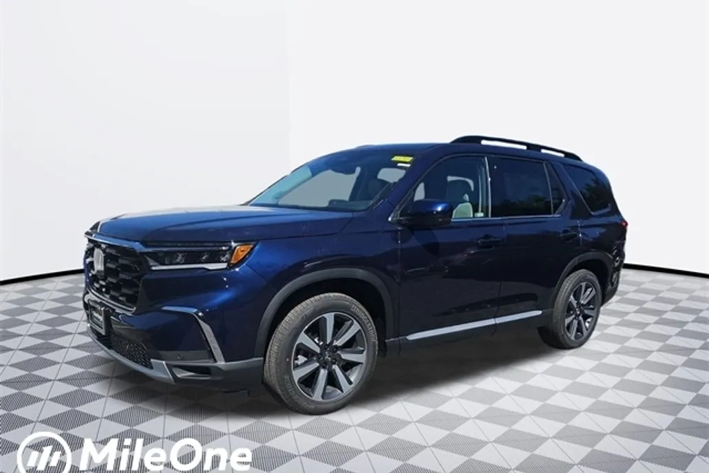 2025 Honda Pilot Touring photo 1