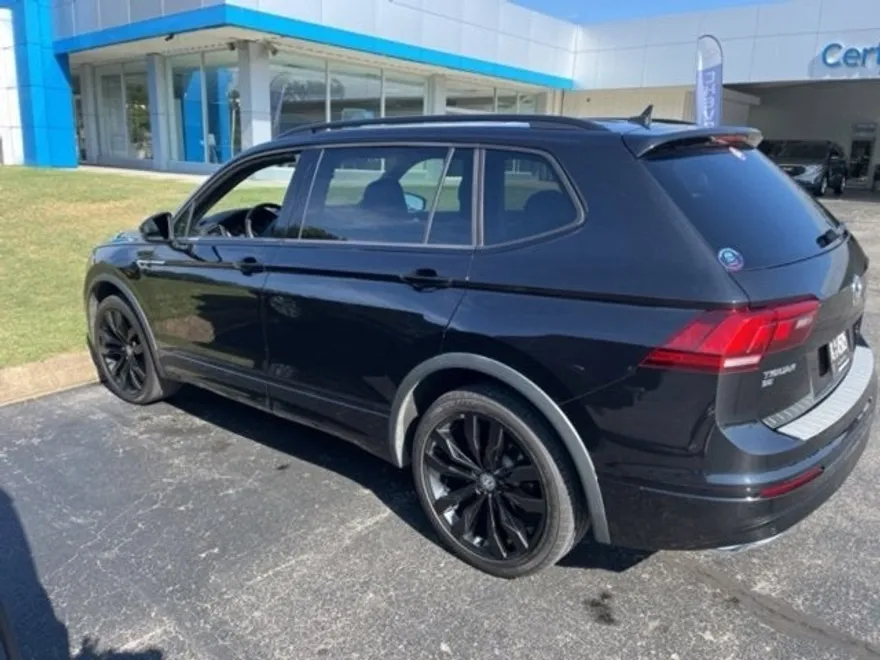 2020 Volkswagen Tiguan SE R-Line Black photo 1