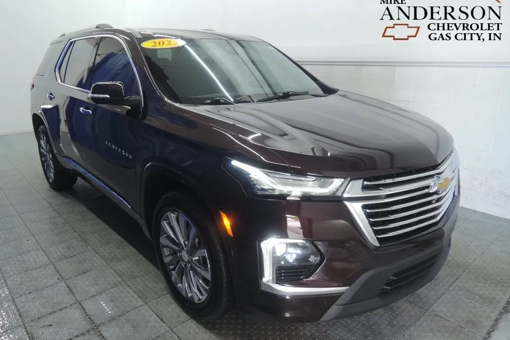 2023 Chevrolet Traverse Premier photo 1