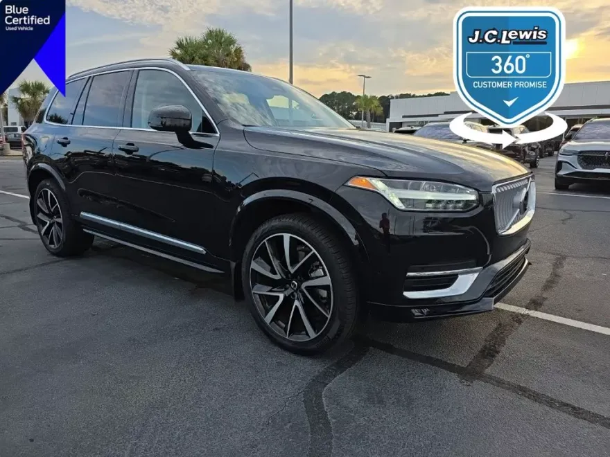 2023 Volvo XC90 Plus photo 1