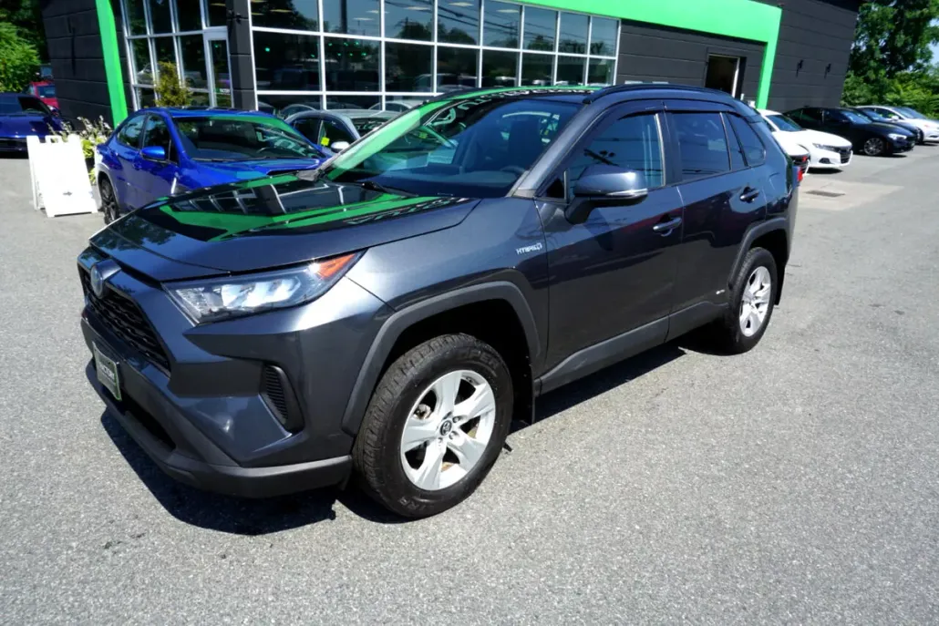 2021 Toyota RAV4 Hybrid LE photo 1