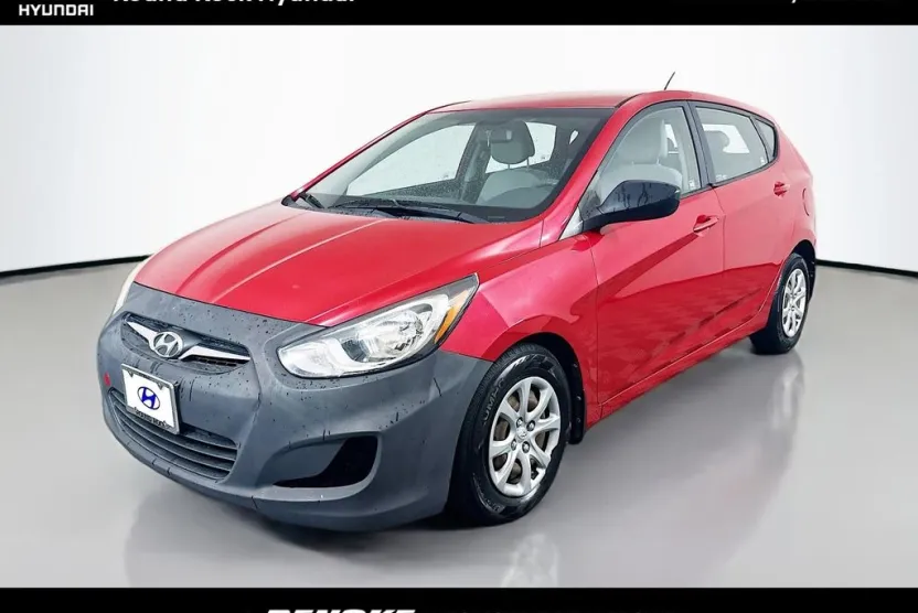 2013 Hyundai Accent GS photo 1