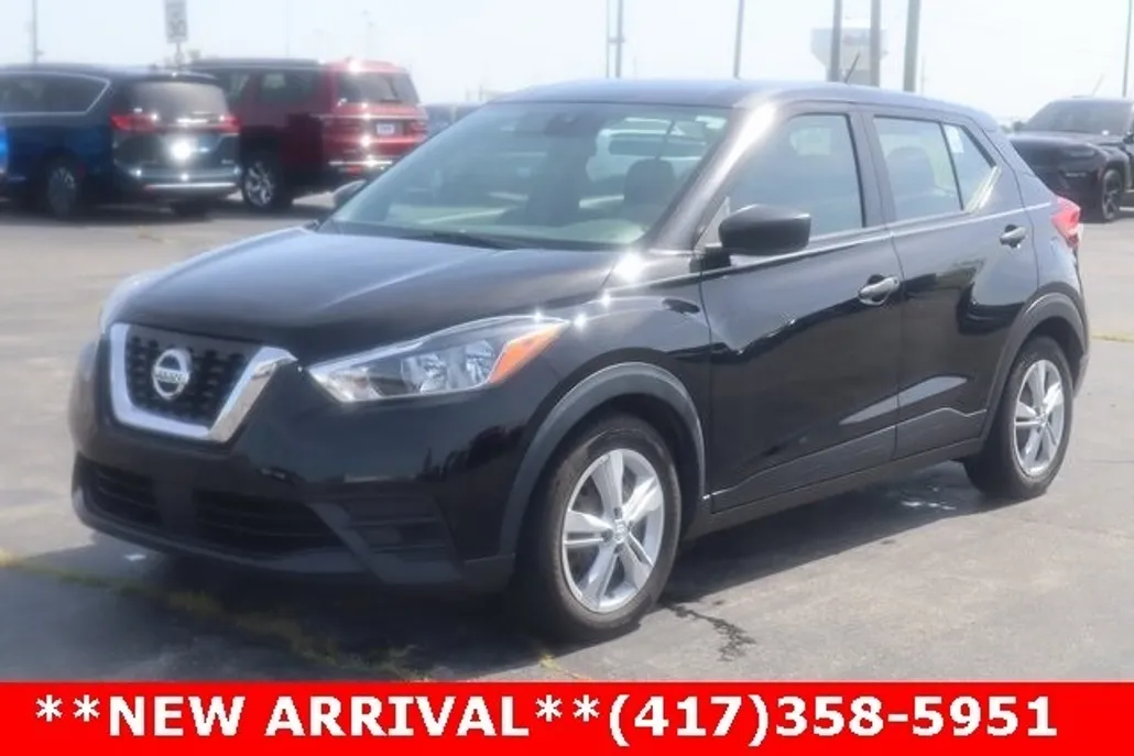 2020 Nissan Kicks S photo 1