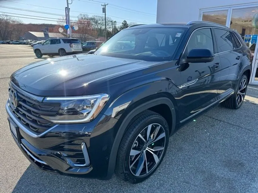 2025 Volkswagen Atlas Cross Sport SEL Premium R-Line photo 1