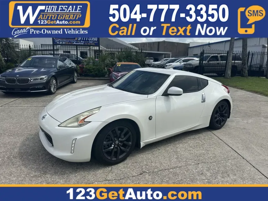 2017 Nissan 370Z Touring photo 1