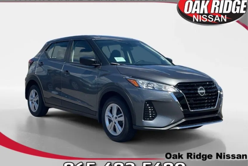 2025 Nissan Kicks Play S photo 1