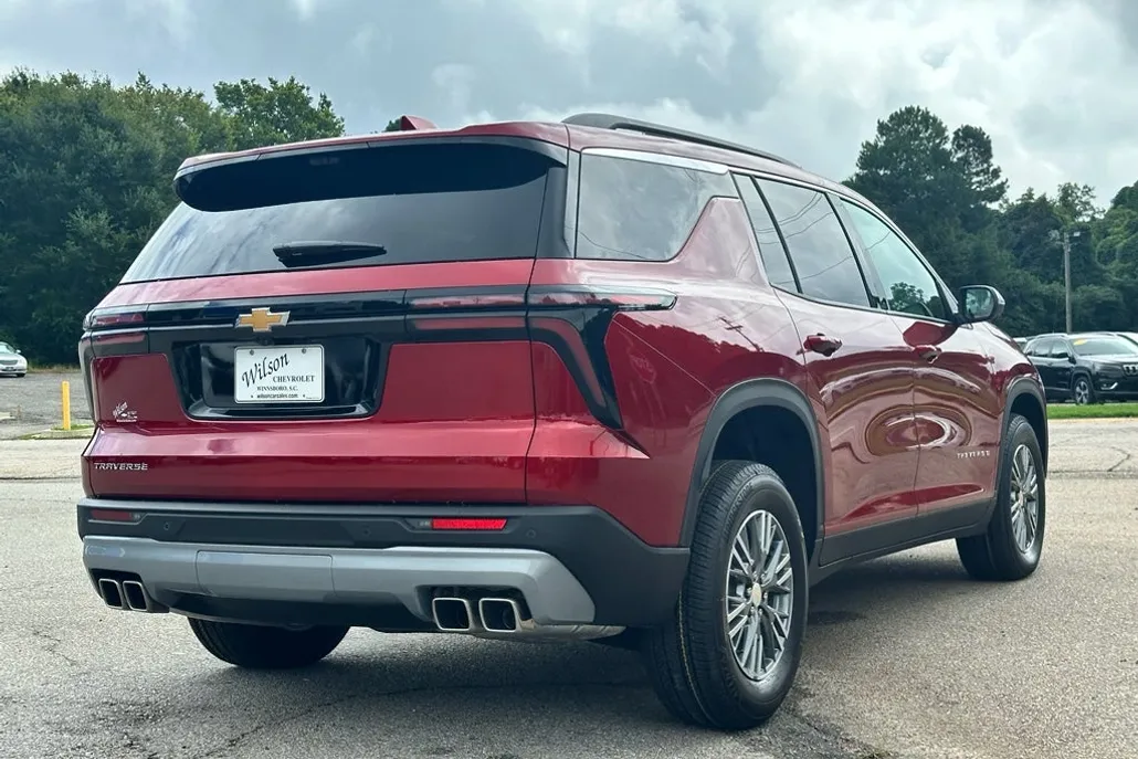 2026 Chevrolet Traverse photo 1