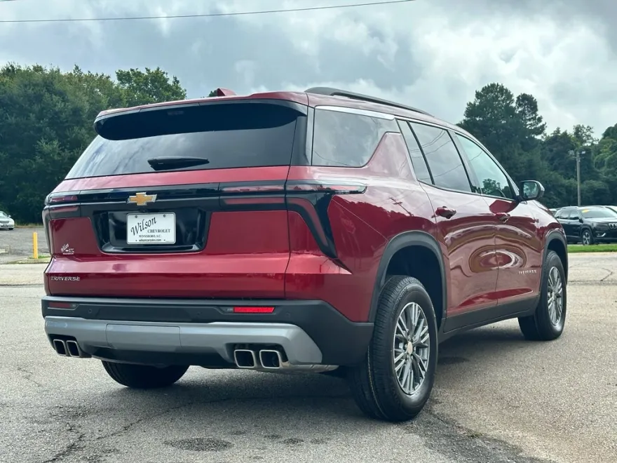 2026 Chevrolet Traverse photo 1