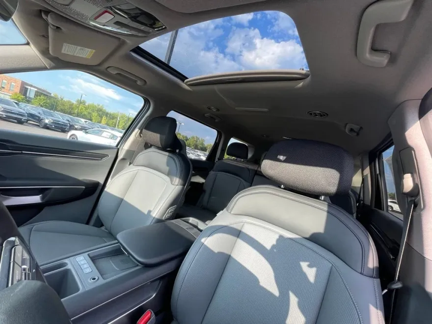 2026 Kia EV9 Light Long Range photo 1