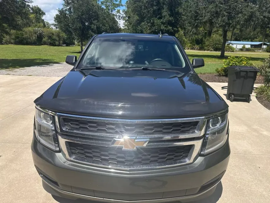 2019 Chevrolet Tahoe LT photo 1