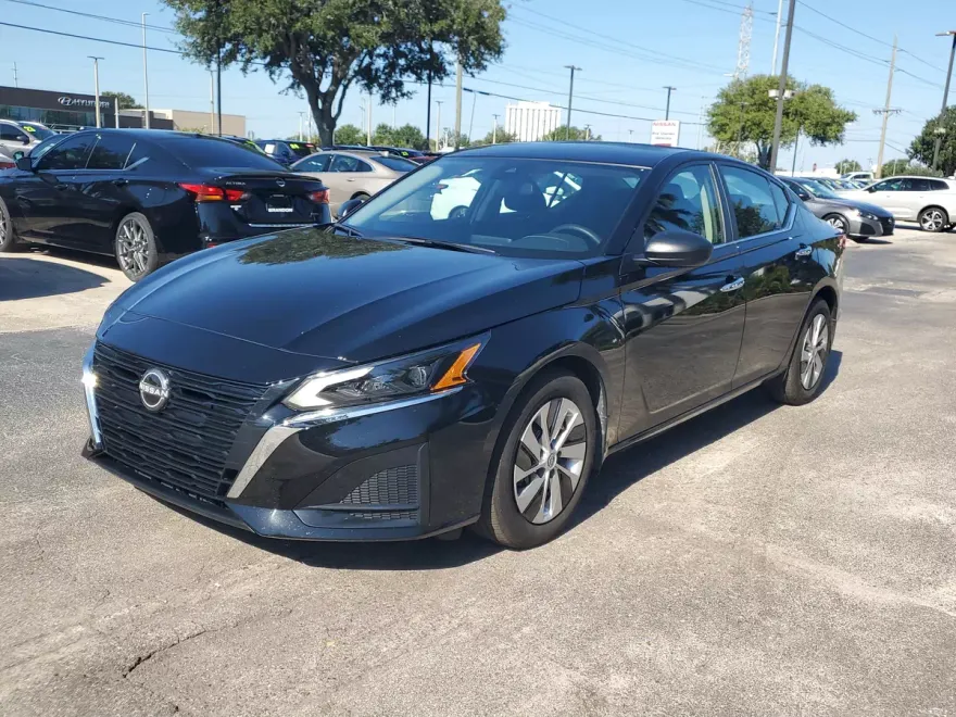 2024 Nissan Altima 2.5 S photo 1