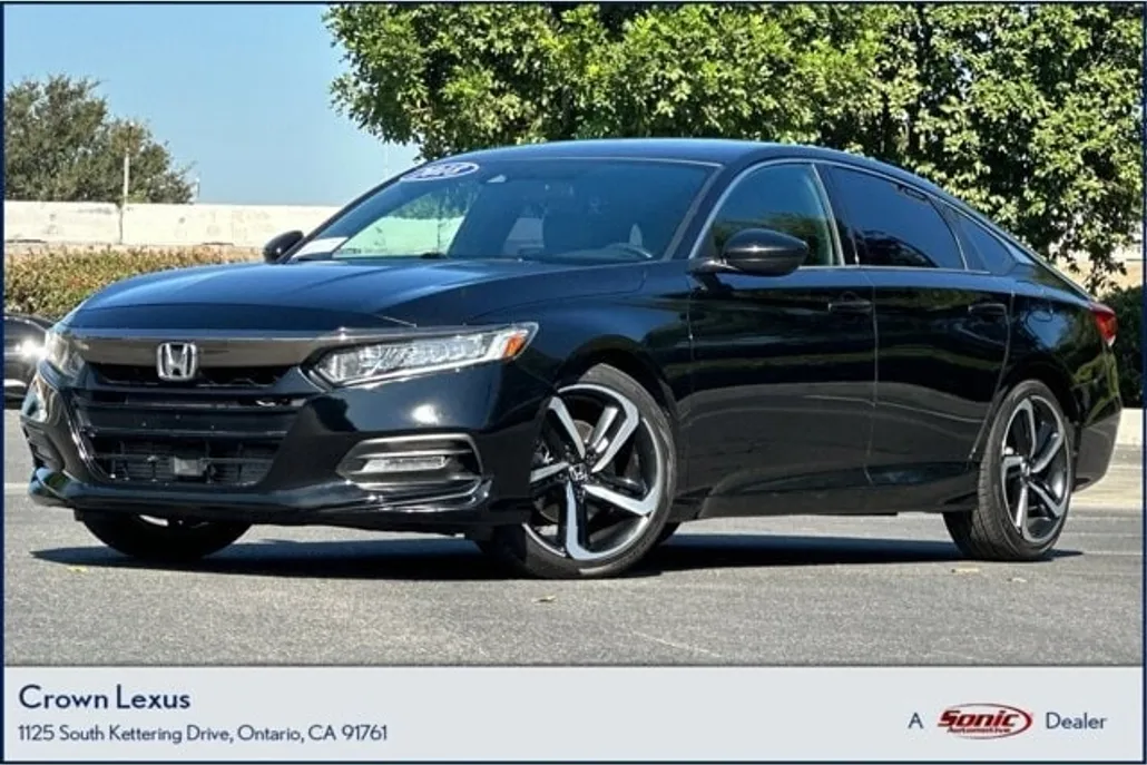 2018 Honda Accord Sport 2.0T photo 1