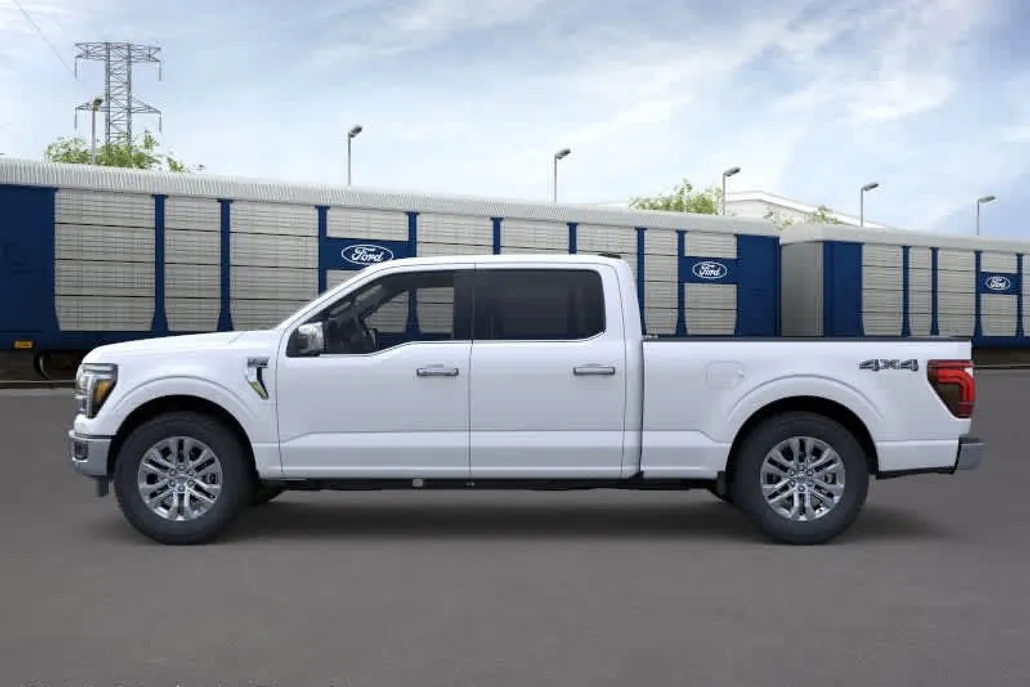 2025 Ford F-150 Lariat photo 1