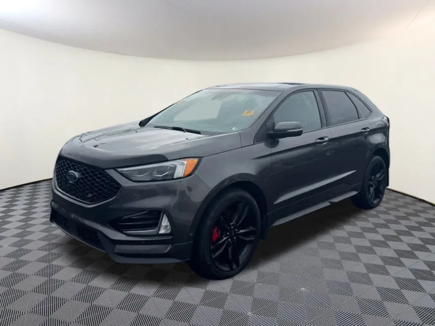 2019 Ford Edge ST photo 1
