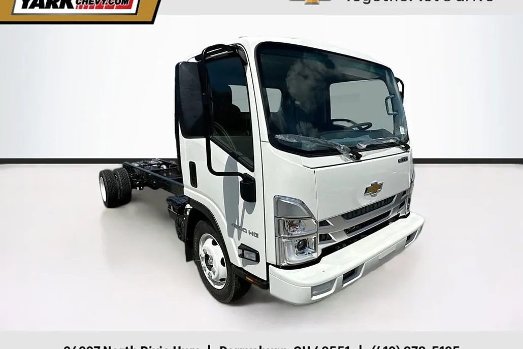 2024 Chevrolet Silverado 4500HD Base photo 1