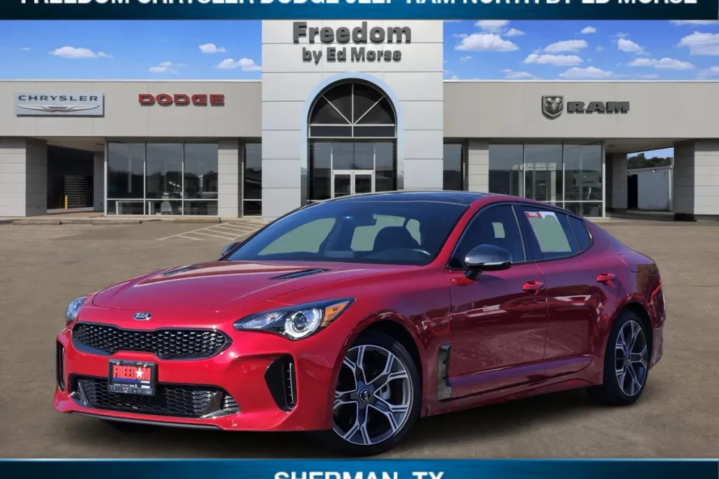 2021 Kia Stinger GT-Line photo 1