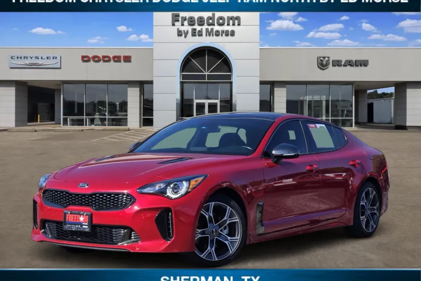 2021 Kia Stinger GT-Line photo 1