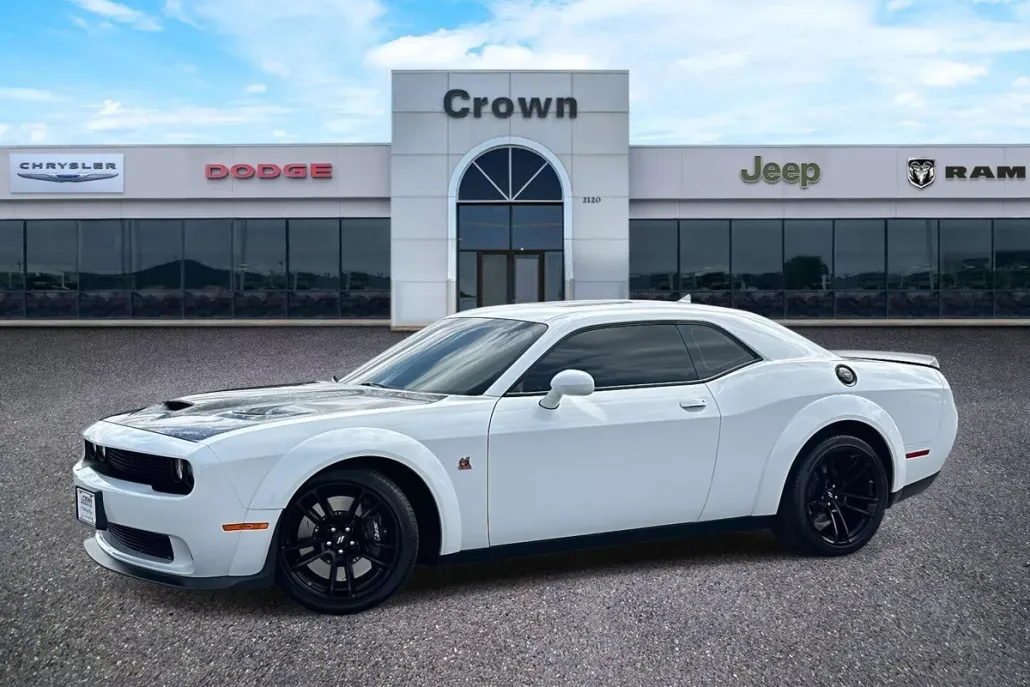 2023 Dodge Challenger R/T Scat Pack Widebody photo 1