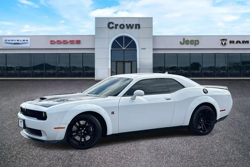 2023 Dodge Challenger R/T Scat Pack Widebody photo 1