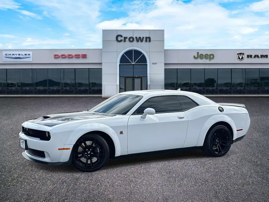 2023 Dodge Challenger R/T Scat Pack Widebody photo 1