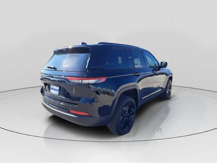 2025 Jeep Grand Cherokee Limited photo 1