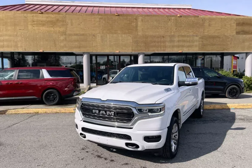 2023 Ram 1500 Limited photo 1