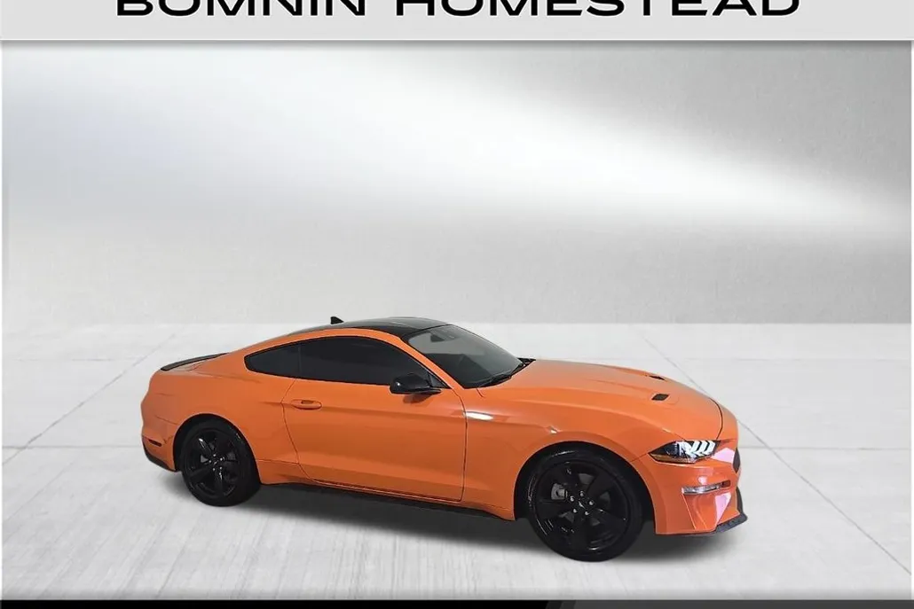 2021 Ford Mustang EcoBoost photo 1