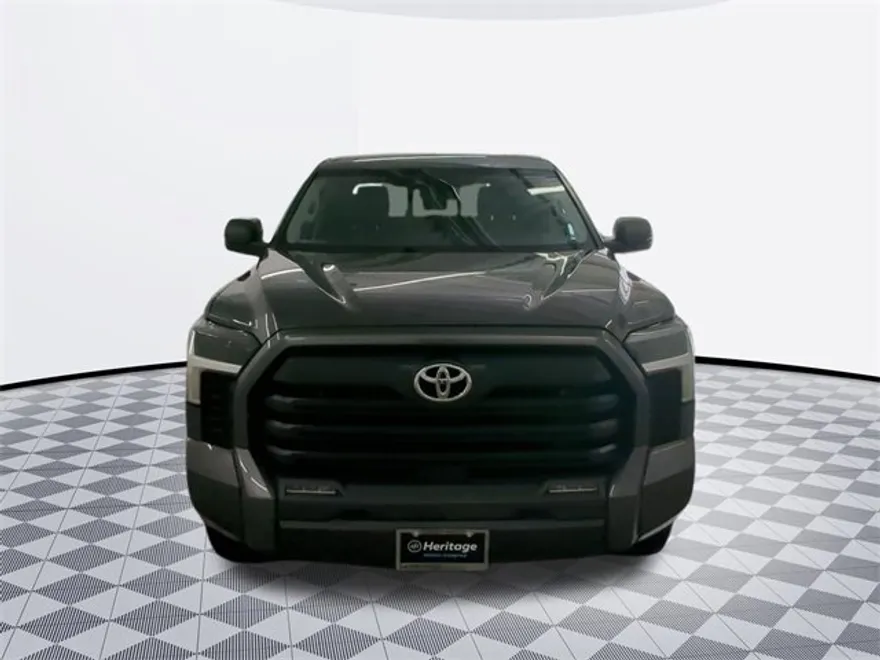 2022 Toyota Tundra SR5 photo 1