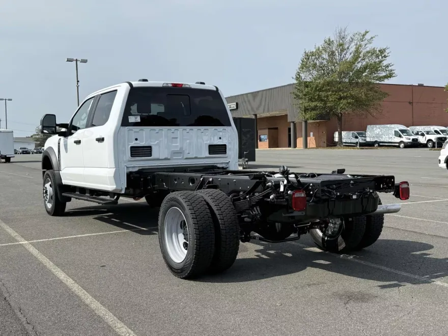 2026 Ford F-550 XL photo 1