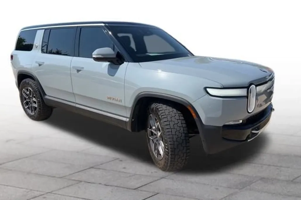 2024 Rivian R1S Launch Edition photo 1