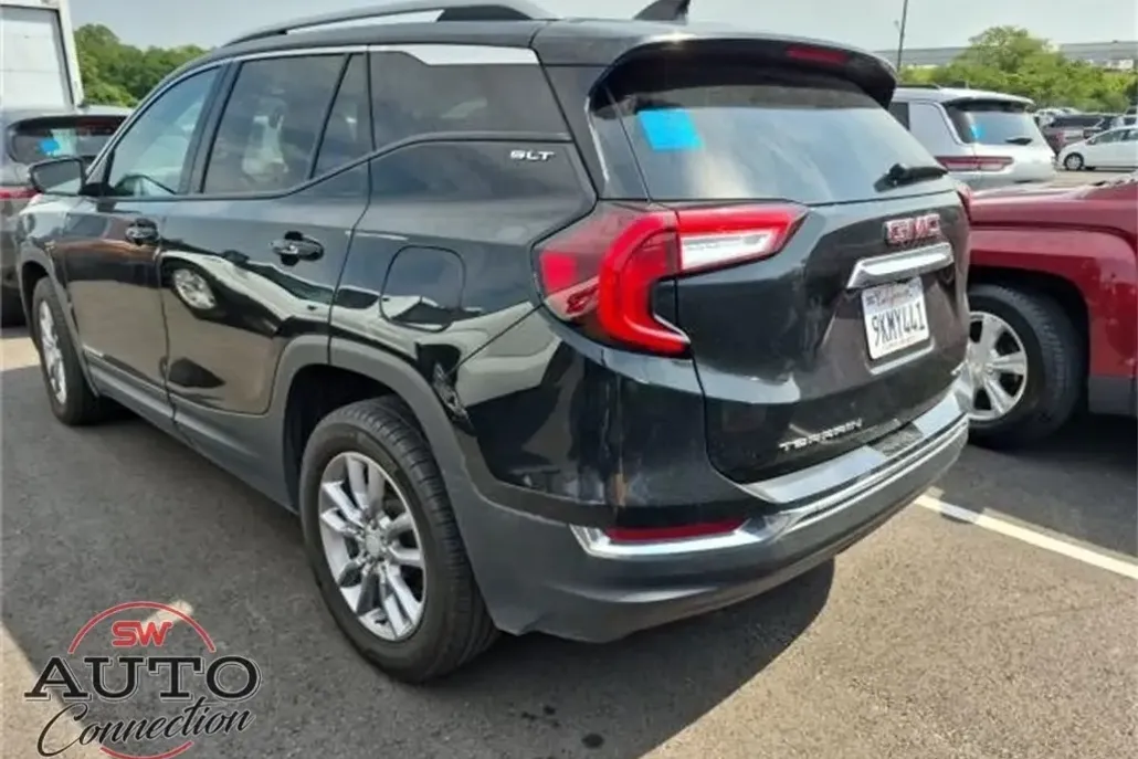 2024 Gmc Terrain SLT photo 1