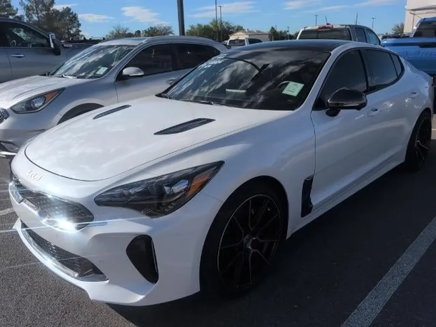 2023 Kia Stinger GT2 photo 1