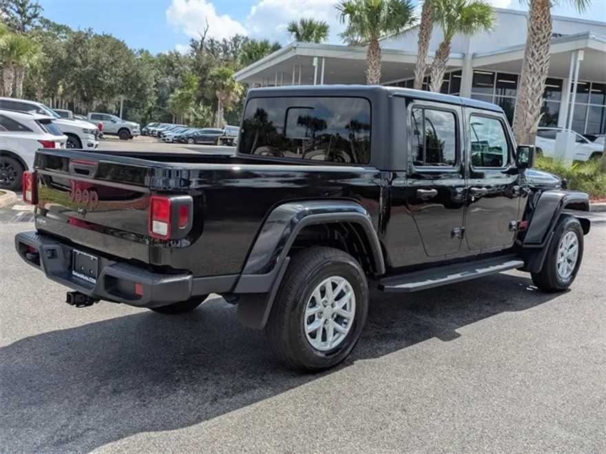 2023 Jeep Gladiator Sport photo 1