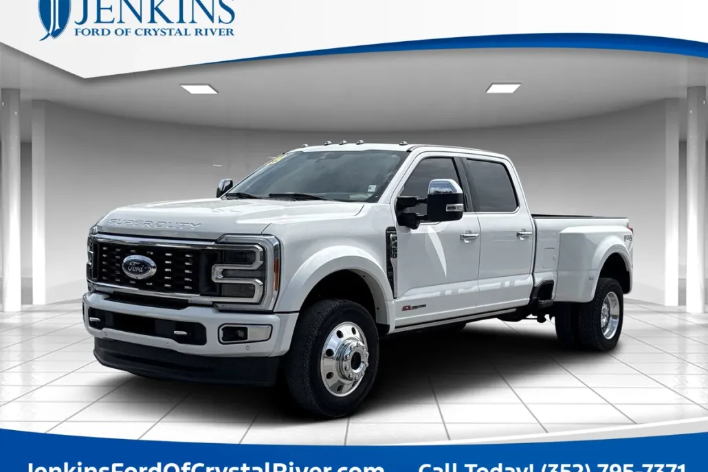 2023 Ford F-450 Platinum photo 1