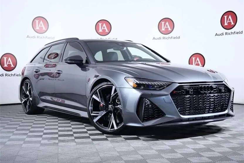 2022 Audi RS 6 Avant Base photo 1