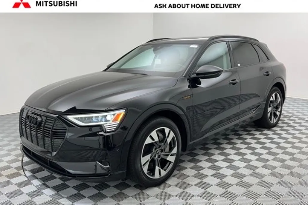 2023 Audi e-tron Premium photo 1