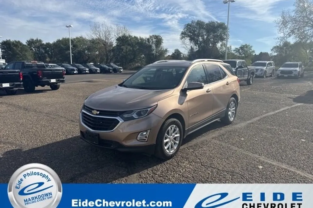 2019 Chevrolet Equinox LT photo 1
