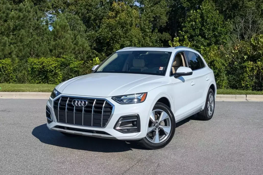2022 Audi Q5 Premium Plus photo 1