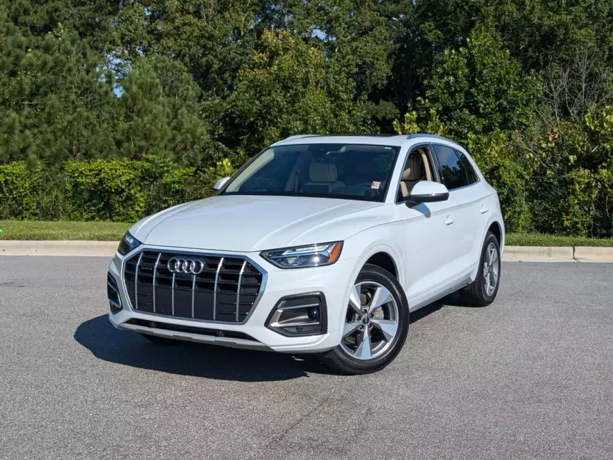 2022 Audi Q5 Premium Plus photo 1