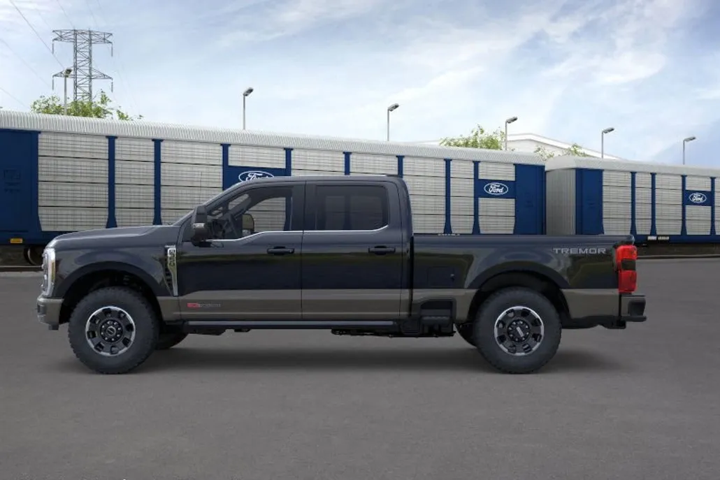 2026 Ford F-350 King Ranch photo 1