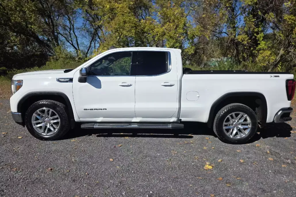 2021 Gmc Sierra 1500 SLE photo 1