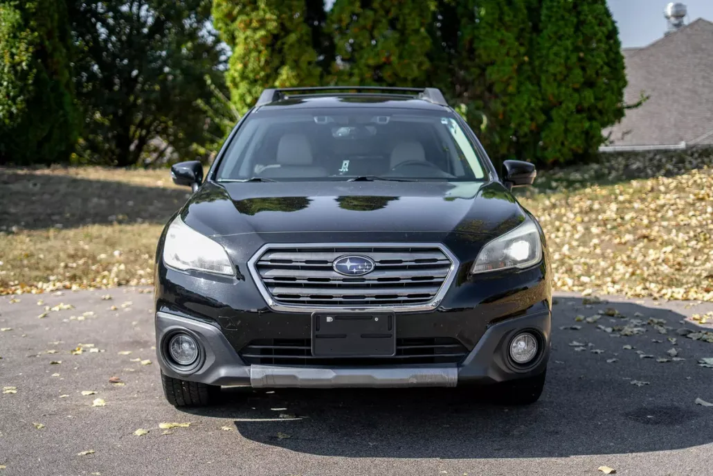 2017 Subaru Outback 2.5i Limited photo 1