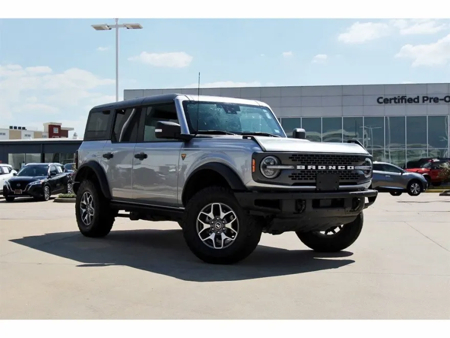2022 Ford Bronco Badlands photo 1