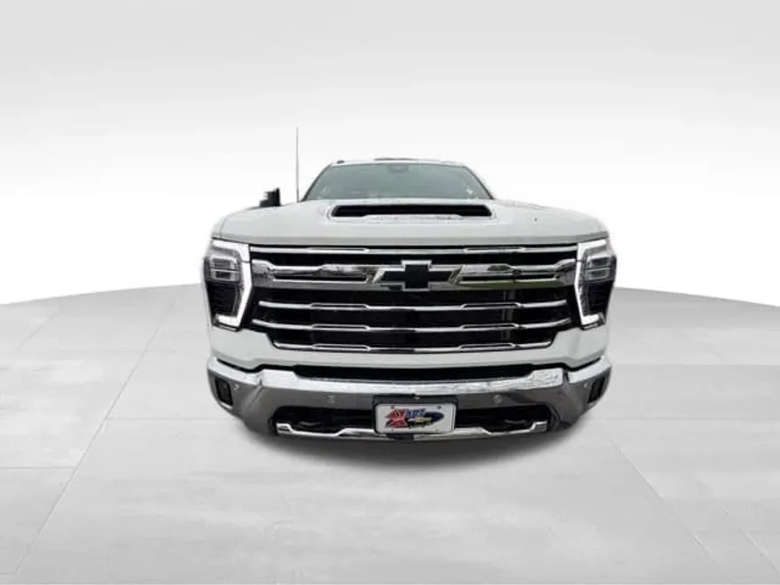2025 Chevrolet Silverado 2500HD LTZ photo 1