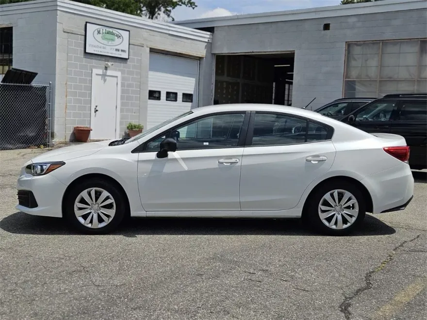 2022 Subaru Impreza Base photo 1