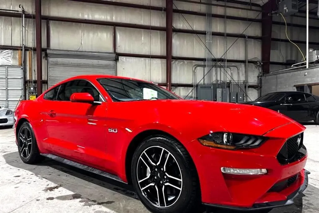 2020 Ford Mustang GT photo 1