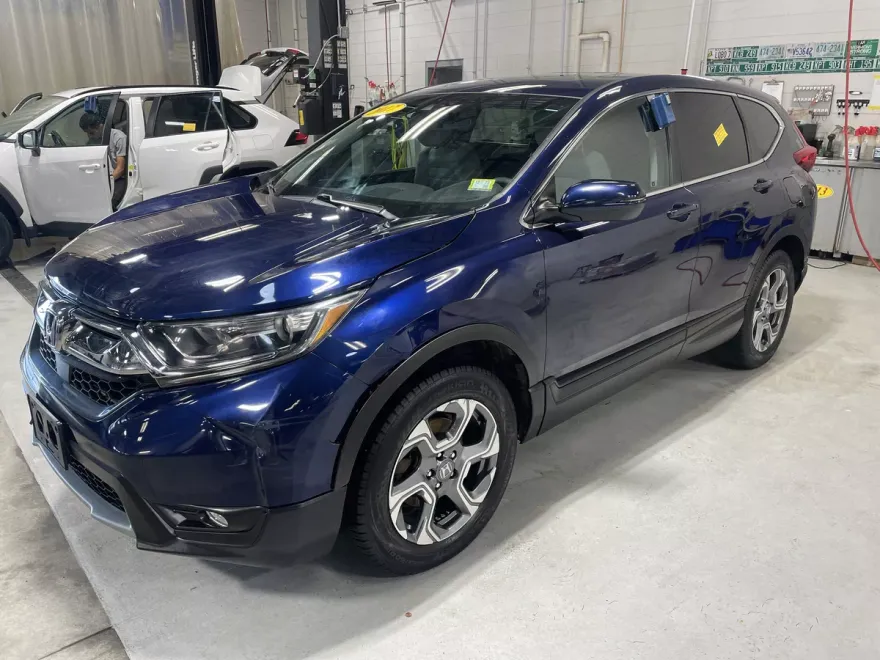 2017 Honda CR-V EX photo 1